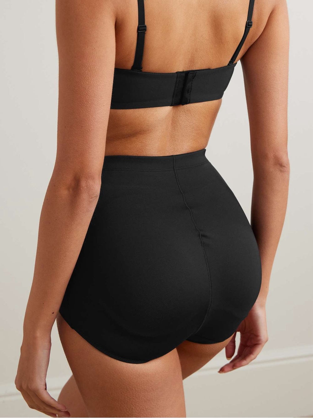 SKIMS BUTT ENHANCING PADDED BRIEF ONYX M
